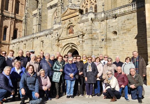 Un grupo de laracheses desfruta nesta semana da excursión pola provincia de León que organiza o concello